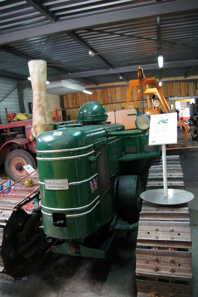 Vieilles-mecaniques-musee-atelier-tracteurs-chenilles_3